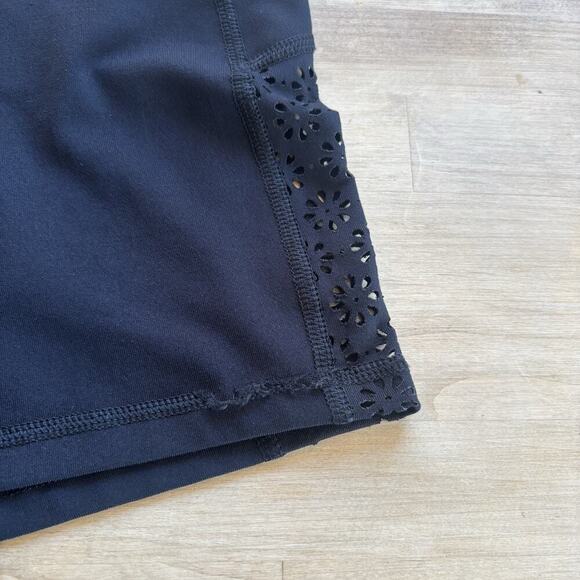 Aeropostale Sport Womens Black Retro Athletic Shorts W/ Flower Cutouts Size L - Picture 6 of 10